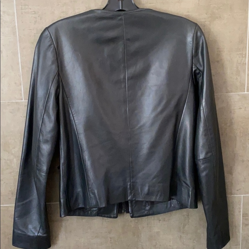 Leather jacket - Picture 2 of 7